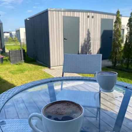 Namelis Prie Juros Su Privaciu Kiemeliu *