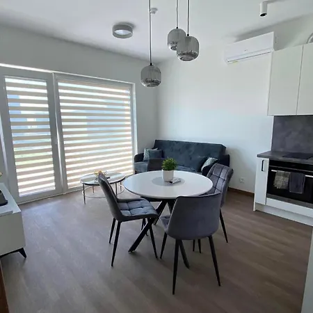 Namelis Prie Juros Su Privaciu Kiemeliu * Palanga