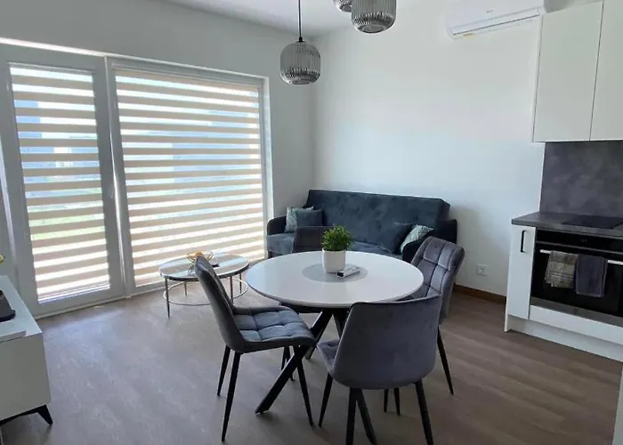 Namelis Prie Juros Su Privaciu Kiemeliu * Palanga