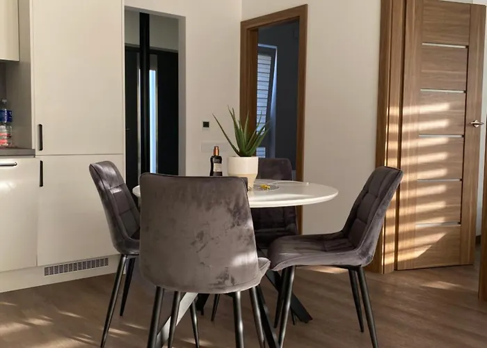 Namelis Prie Juros Su Privaciu Kiemeliu * Palanga